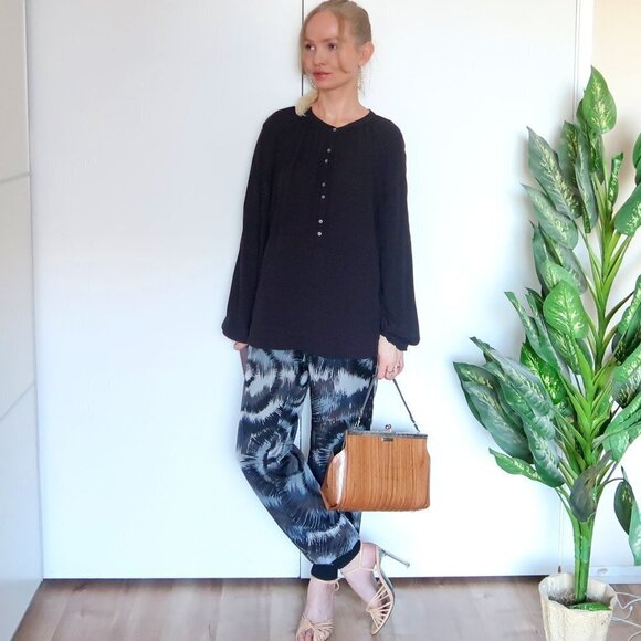 J. Crew 100% Viscose Black Long Wide Sleeve Blouse / Shirt / Top XL - Picture 1 of 11